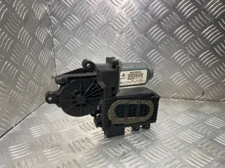 9682495580 Моторчик стеклоподъемника передний правый Citroen C4 Picasso 1 Арт 5241F1562896, вид 1