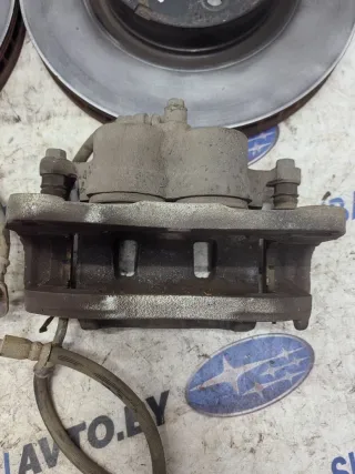  Суппорт тормозной передний левый Subaru Outback 5 Арт 102915842, вид 2