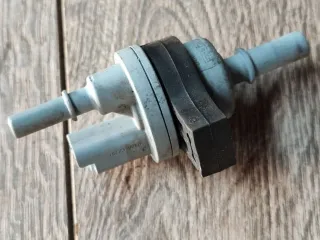  Клапан вентиляции топливного бака Citroen C3 3 Арт 103086359, вид 2