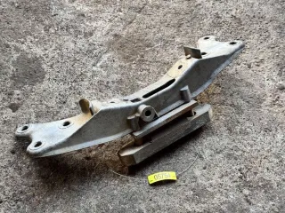  Опора АКПП BMW 7 E38 Арт 05754, вид 1