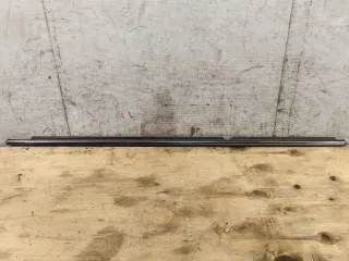  Молдинг стекла двери задней левой наружный Toyota Avensis 2 Арт 103153509, вид 1