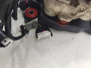 37146775258, 6775258 Блок клапанов активного стабилизатора BMW 7 F01/F02 Арт BMW31054, вид 2