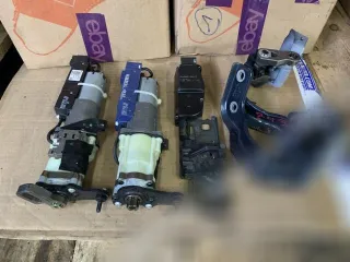 8R0827852B,8R0827851B Моторчик (насос) подъема крышки багажника (3-5 двери) Audi Q5 1 Арт 26160131, вид 1