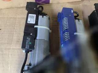 8R0827852B,8R0827851B Моторчик (насос) подъема крышки багажника (3-5 двери) Audi Q5 1 Арт 26160131, вид 4