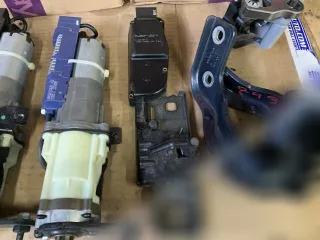 8R0827852B,8R0827851B Моторчик (насос) подъема крышки багажника (3-5 двери) Audi Q5 1 Арт 26160131, вид 5