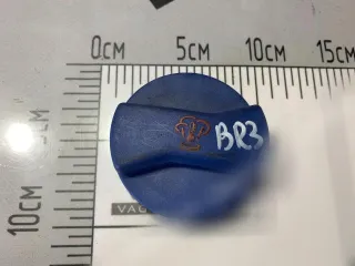 1J0121321B Пробка расширительного бачка Audi A6 C5 (S6,RS6) Арт 42920635, вид 1