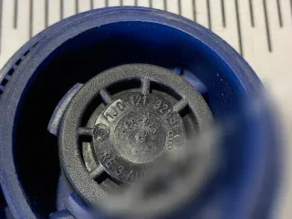 1J0121321B Пробка расширительного бачка Audi A6 C5 (S6,RS6) Арт 42920635, вид 3