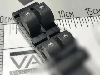 4B0959851B Кнопка стеклоподъемника переднего левого Audi A6 C6 (S6,RS6) Арт 54768240, вид 2