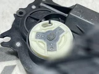 4E0837059 Доводчик двери Audi A8 D3 (S8) Арт 123062157, вид 4