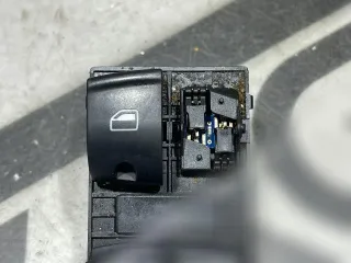 4F0959851G Кнопка стеклоподъемника переднего левого Audi A6 C6 (S6,RS6) Арт 124562991, вид 5