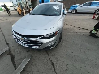  Амортизатор передний левый Chevrolet Malibu 9 restailing Арт 103455299