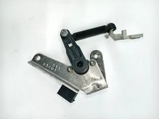 6895467, 37146895467, 8850050 Кронштейн датчика положения кузова BMW X1 F48 (в наличии) Арт 014934, вид 1