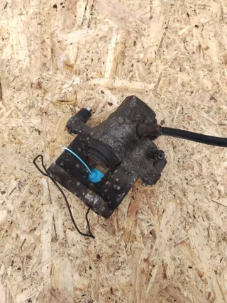  Суппорт тормозной задний левый Mazda 3 BK Арт 00011039, вид 3