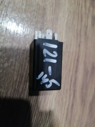 4686094 Реле поворотов Chrysler Voyager 3 Арт 121-145, вид 4