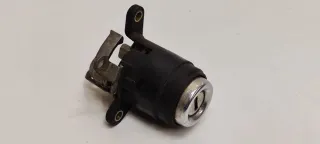 893862055D Кнопка открытия багажника Audi 100 C3 Арт 19656, вид 2