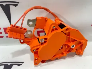 1092739-00-E,1095145-00-G,1666968-00-C контактор высоковольтной батареи Tesla model 3 Арт 99482257, вид 2