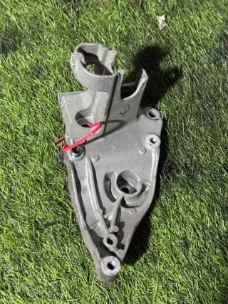 9808696880 Кронштейн компрессора кондиционера Citroen C4 2 Арт 5507752, вид 4