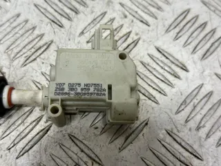 3B0959782A Замок бардачка Audi A6 C6 (S6,RS6) Арт 07606, вид 5