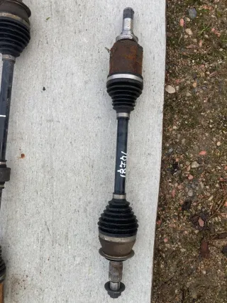 60005207 Полуось передняя левая (приводной вал, шрус) Buick Encore GX Арт 18701, вид 1