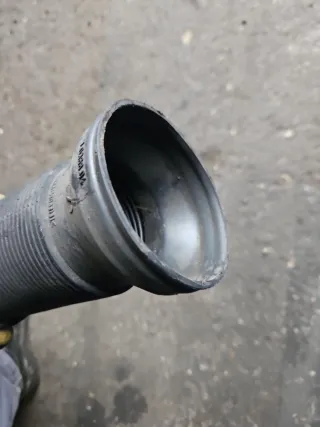 Патрубок отопителя (печки) Mercedes Actros 2006г. A9438320245 - Фото 3