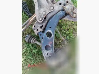  Рычаг передний правый Mazda 626 GE Арт 84442228, вид 1