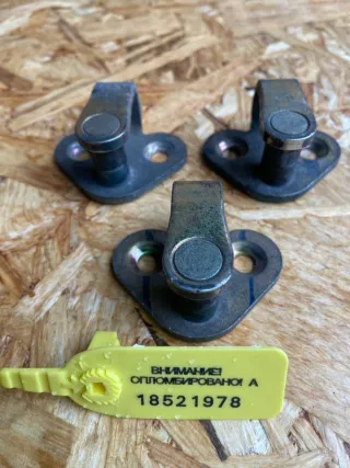  Ответная часть (скоба) замка двери Citroen Xantia Арт 104975956, вид 1