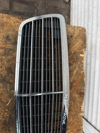 2108800583 Решетка радиатора Mercedes E W210 Арт 104981592, вид 3