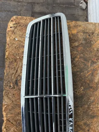 2038800483 Решетка радиатора Mercedes C W203 Арт 104981602, вид 3