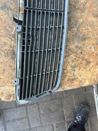 2038800483 Решетка радиатора Mercedes C W203 Арт 104981602, вид 5