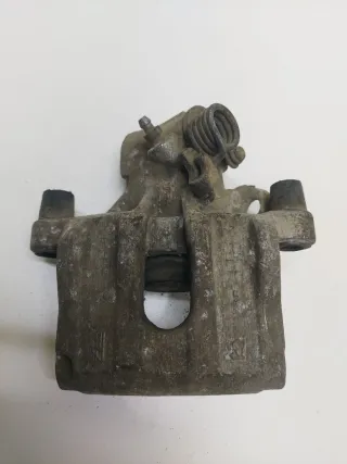  Суппорт тормозной задний правый Mazda 3 BK Арт 041714, вид 1