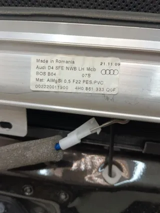 4H0861333Q Шторка двери Audi A8 D4 (S8) Арт 105617812, вид 5