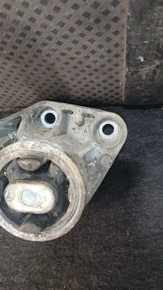 8E0599133 Подушка редуктора Audi A6 C5 (S6,RS6) Арт 105659292, вид 4