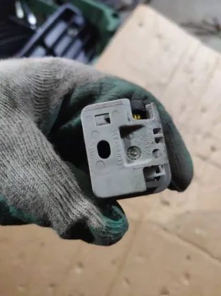  Крючок для одежды Audi A8 D3 (S8) Арт 105725363, вид 3