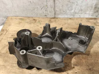 059121313F Кронштейн вискомуфты Audi A6 C5 (S6,RS6) 2.5л Арт 105787130, вид 6