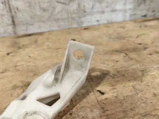  Кронштейн крепления бампера заднего Mazda 3 BK Арт 105923289, вид 4