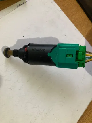  Датчик педали тормоза (лягушка) Peugeot 207 Арт 106037952, вид 1