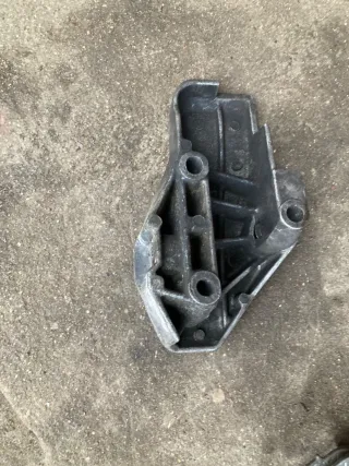  Кронштейн двигателя Renault Laguna 1 Арт 106080082, вид 1