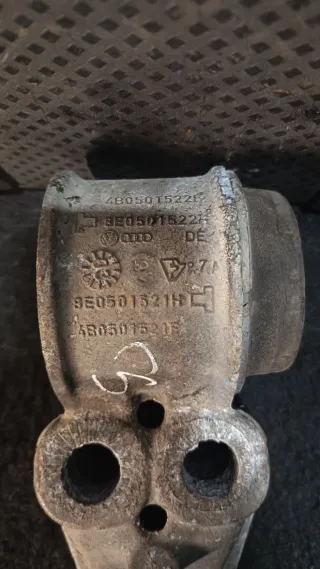 4B0501521E Кронштейн крепления балки подвески Audi A6 C5 (S6,RS6) Арт 106301501, вид 2