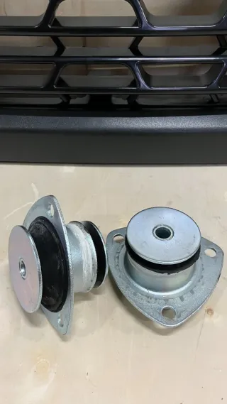 42550500, 504107760, 42470850,GM71520 Подушка кабины Iveco Daily 5 Арт 42550500GM, вид 3