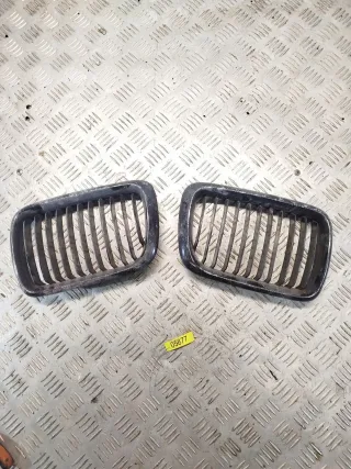 51.13-8195094, 51138195094 Решетка капота BMW 3 E36 Арт 05877, вид 1