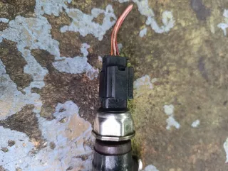 9655465480 Датчик давления топлива Mazda 3 BK 1.6л Арт MT29098904, вид 1