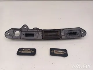 1T0827574L Накладка подсветки номера Volkswagen Passat B6 Арт 106826928, вид 1