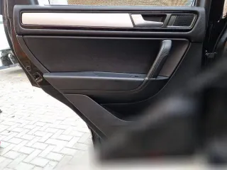  Обшивка двери (дверная карта) комплект Volkswagen Touareg 2 restailing Арт 171631018, вид 3