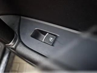  Кнопка стеклоподъемника заднего правого  Volkswagen Touareg 2 restailing Арт 171631132, вид 1