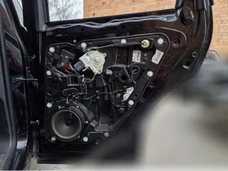 7P6839756A Стеклоподъемник правый задний Volkswagen Touareg 2 restailing Арт 171631340, вид 1