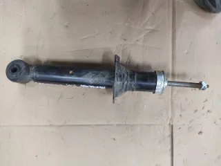  Амортизатор задний правый Nissan Almera N16 Арт 106834081, вид 1