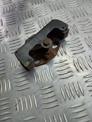  Ответная часть замка багажника Renault Laguna 1 Арт 106905392, вид 2