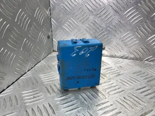 MR264036 Блок управления крыши / люка Mitsubishi Galant 8 Арт 31212032231, вид 2