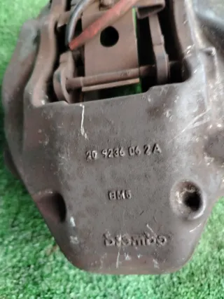 209236062A Суппорт тормозной передний правый Volkswagen Touareg 1 Арт 107018127, вид 3