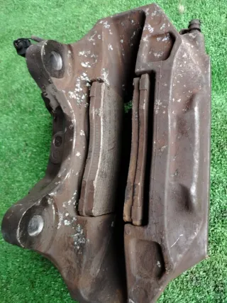 209236062A Суппорт тормозной передний правый Volkswagen Touareg 1 Арт 107018127, вид 6